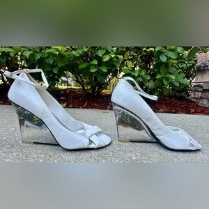 Delicious Women’s Size 9 White Clear Wedge Heels – Vintage